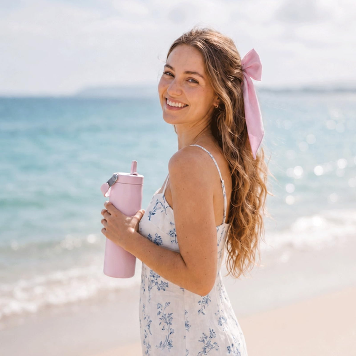 24 oz Insulated Tumbler with Flip Straw and Handle P587242